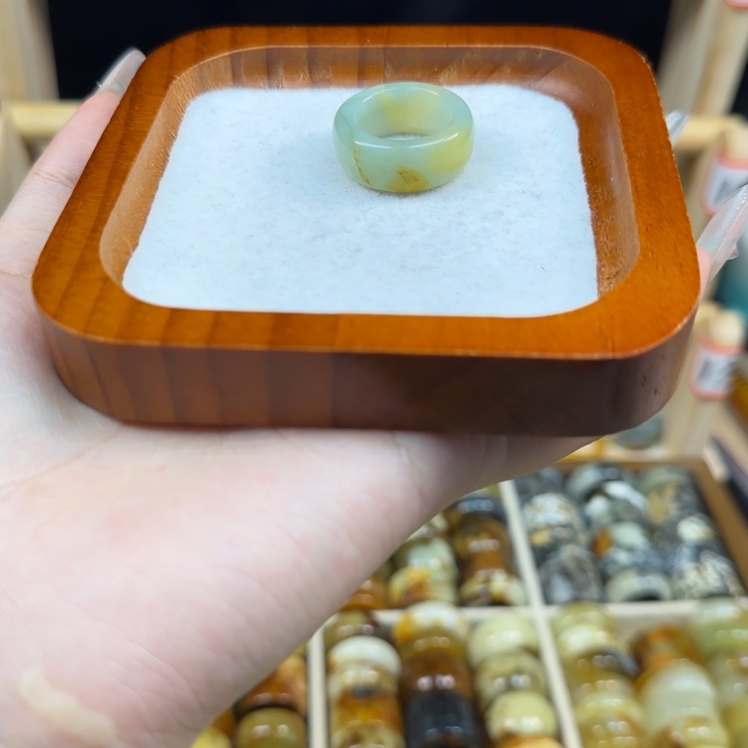 蛇纹石玉合金内径16.75****Ծ