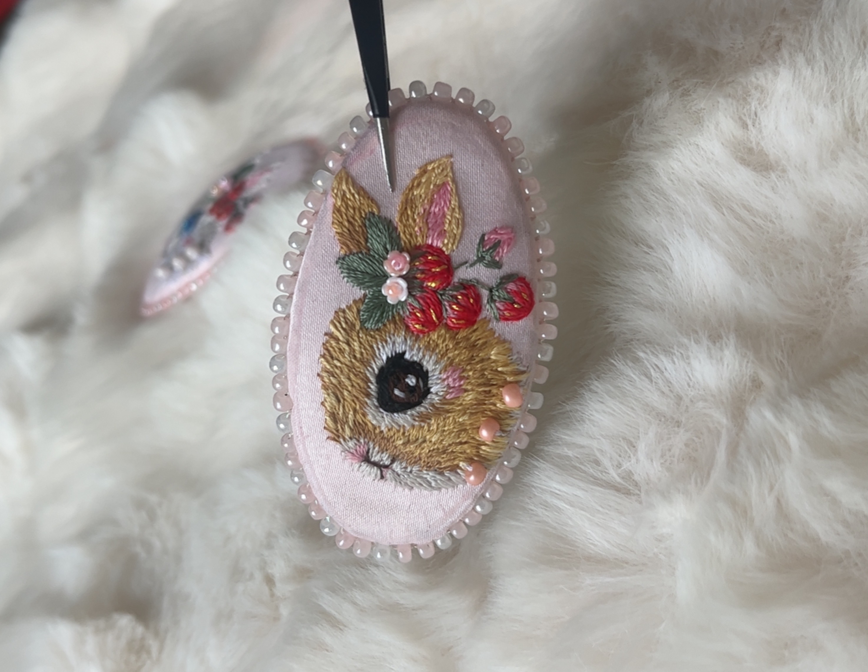 纯手工刺绣精致可爱平面小兔子发夹成品