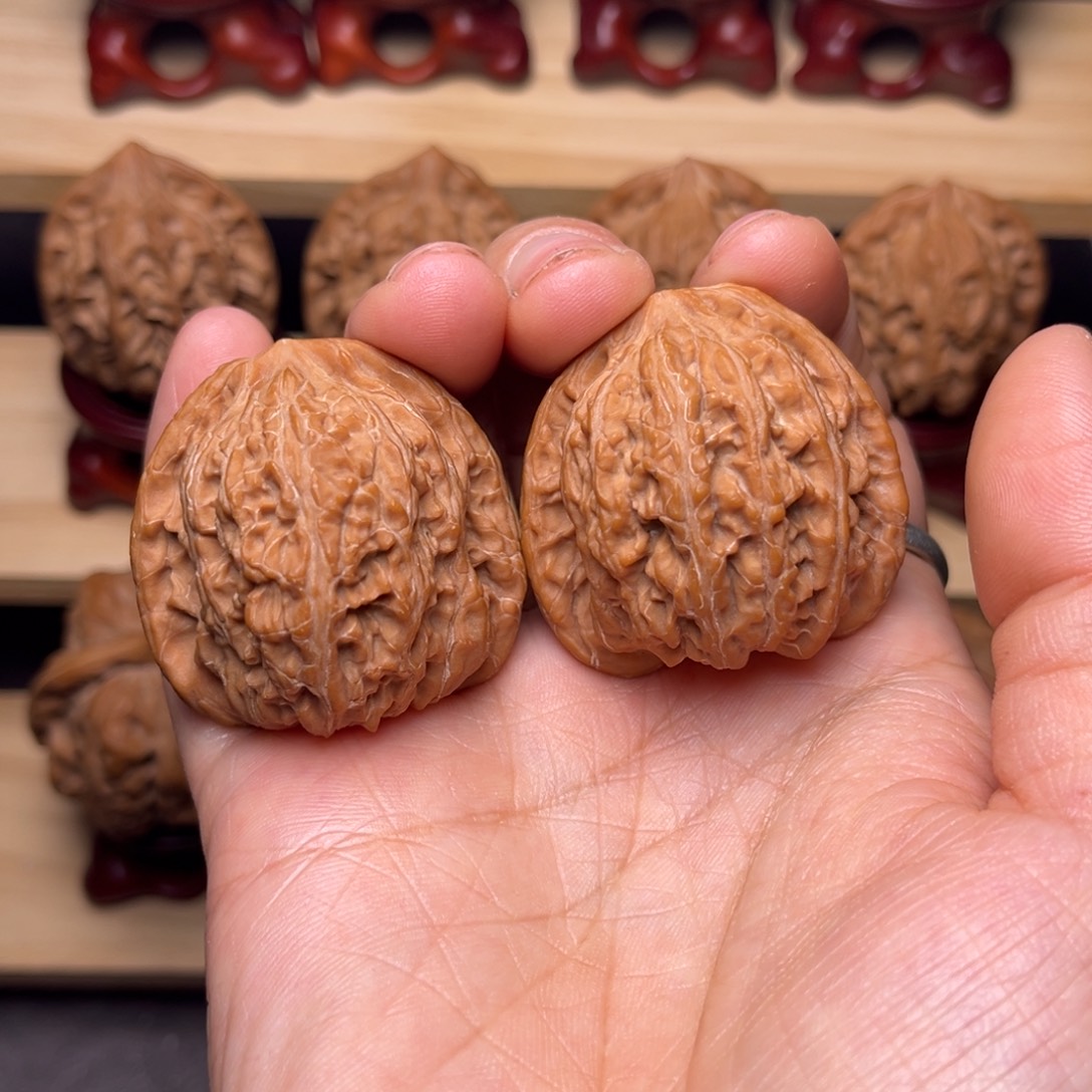 文玩核桃吊坠密纹