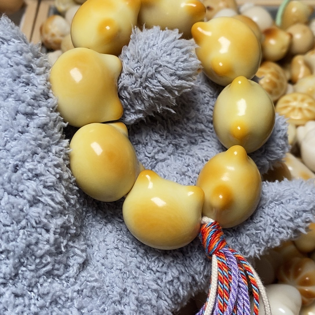 菩提根/象牙果吊坠炭烤大猫头手捻