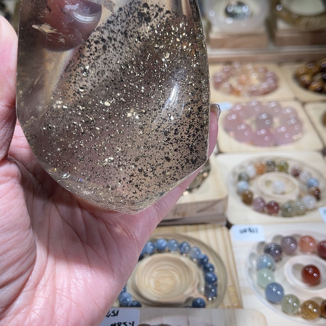 水晶超美黄铜矿原石一块未镶嵌
