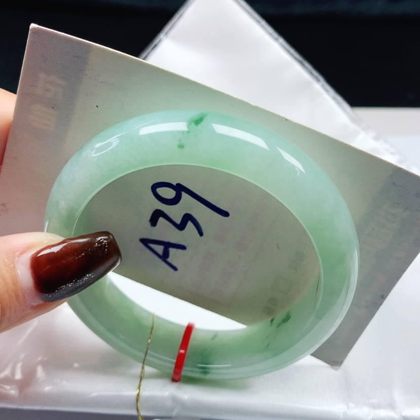 【闪购商品】翡翠手镯未镶嵌 正圈52+