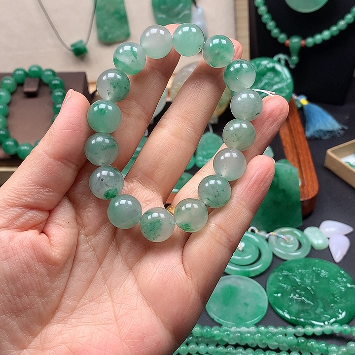 未镶嵌石英岩玉珠宝半成品