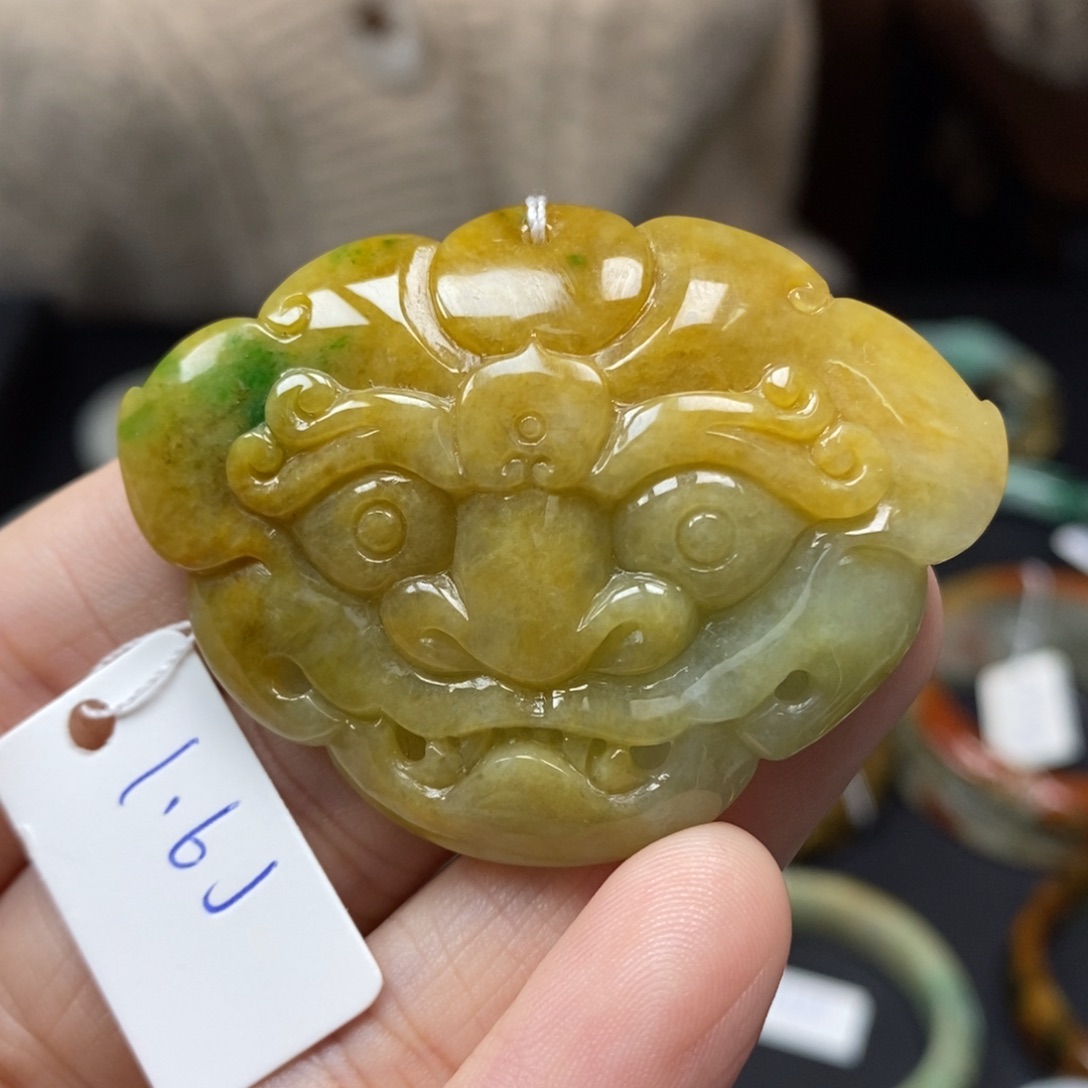 翡翠颈饰未镶嵌瑞兽64号