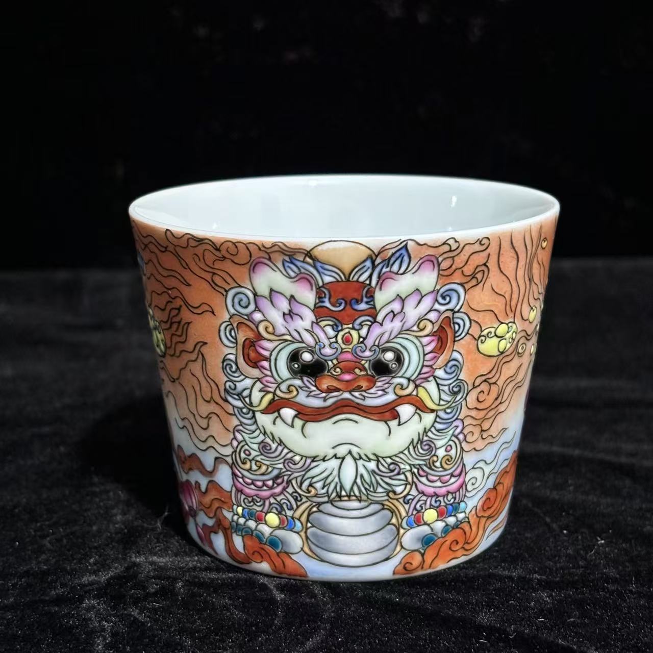 纯手绘陶瓷杯狮子滚绣球中式可爱杯子手工主人杯彩绘