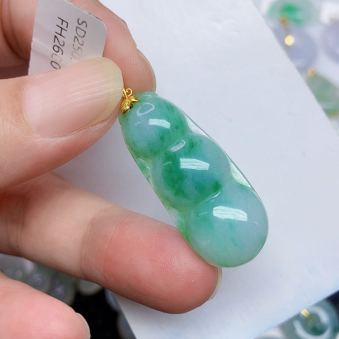 翡翠18K金镶嵌颈饰3458764