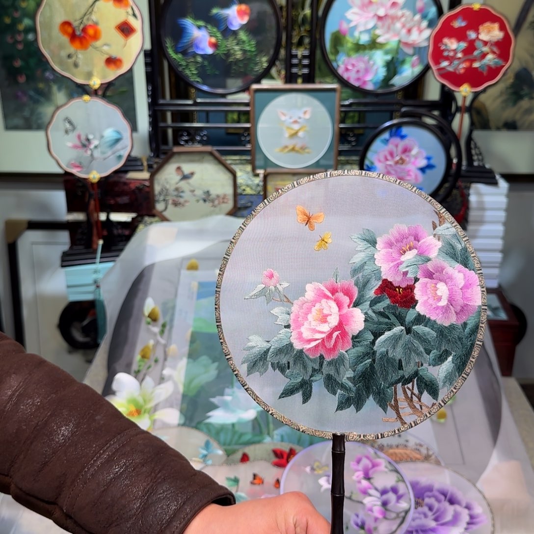 刺绣刺绣工艺精湛