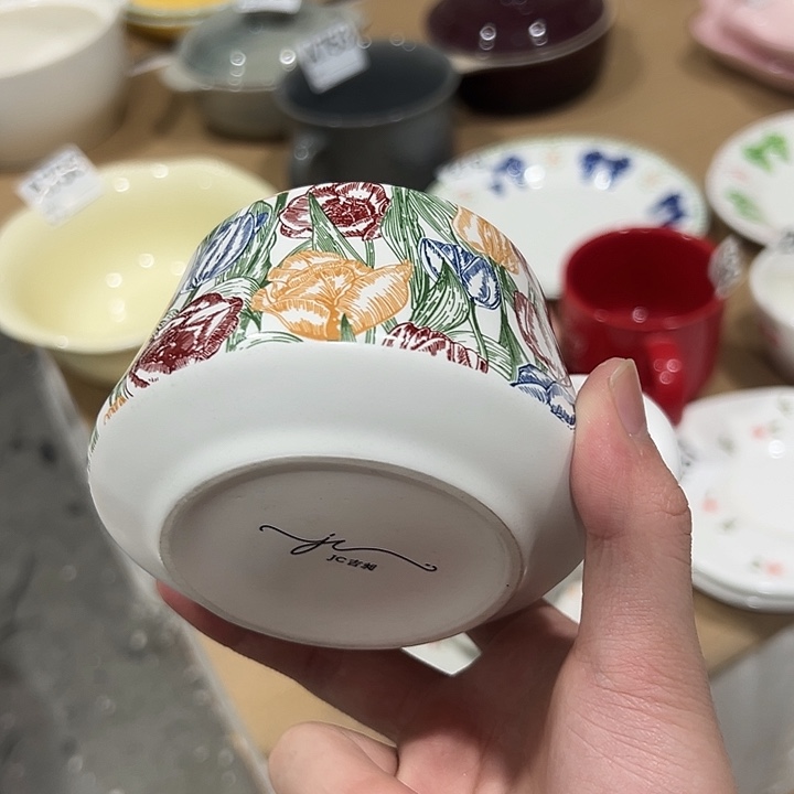 瓷陶瓷微微的颤动