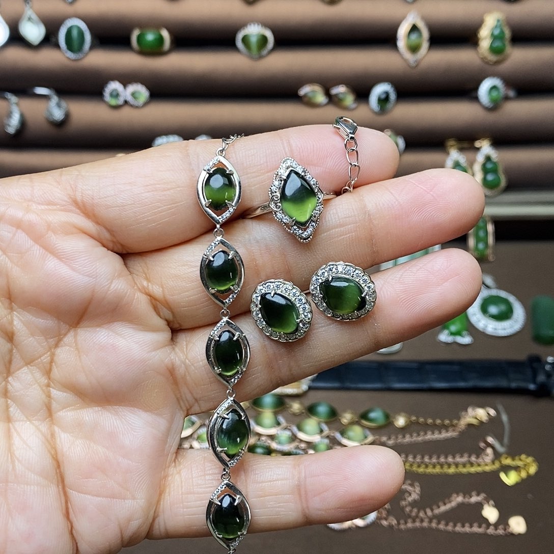 吊坠(不含链)银S925镶嵌和田玉（碧玉）套装