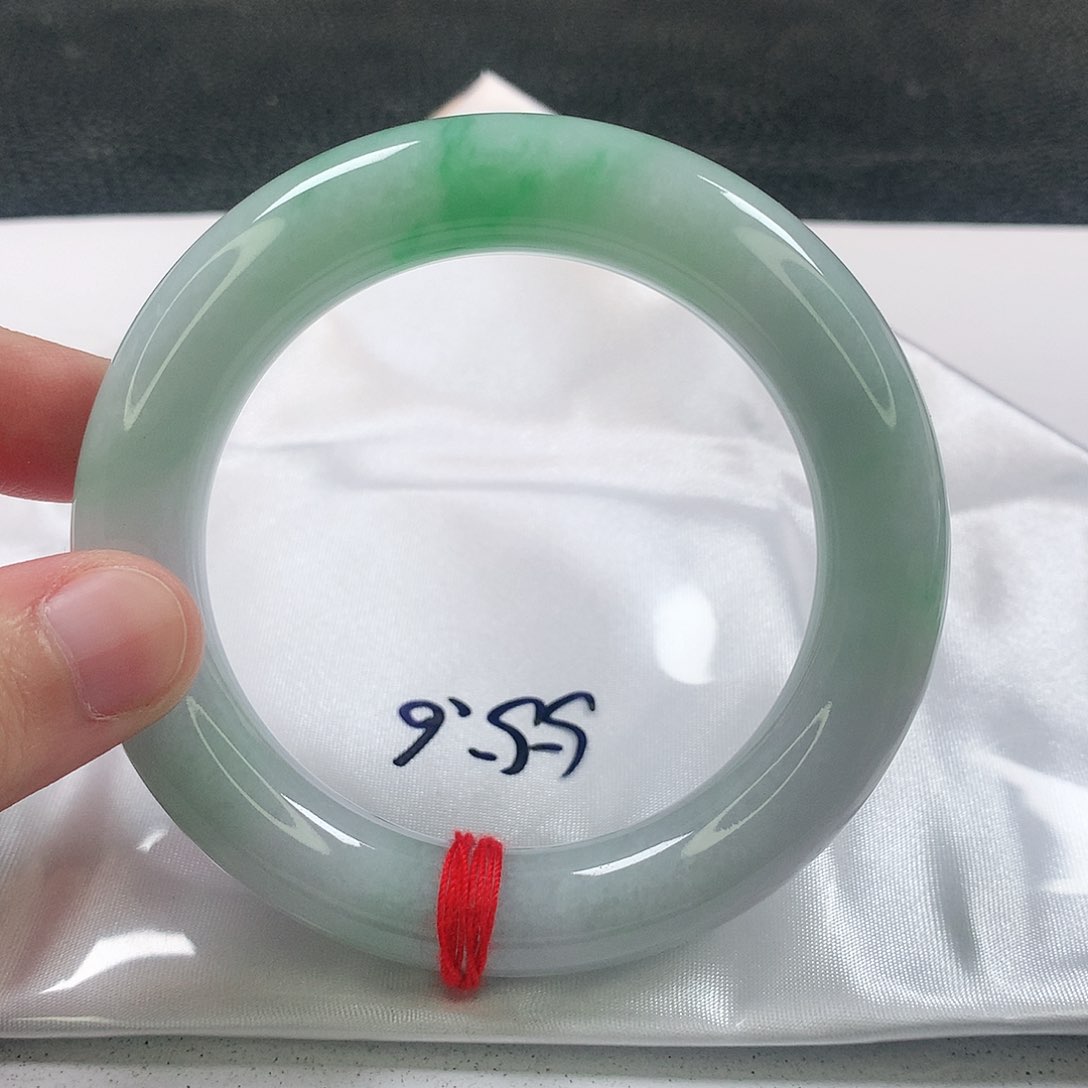 未镶嵌手镯（圆镯）翡翠413