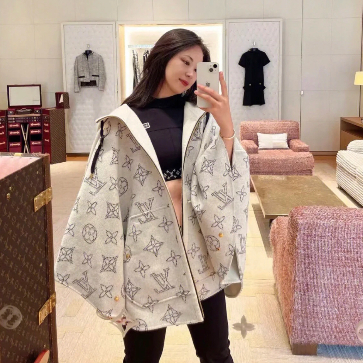 未使用 LouisVuitton/路易威登 LV连帽双面斗篷披风 均码 带吊牌