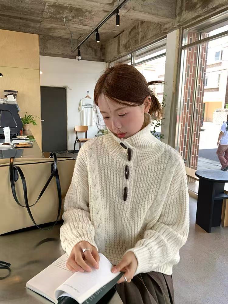 韩系复古高领翻领牛角扣麻花加厚保暖套头针织毛衣女秋冬