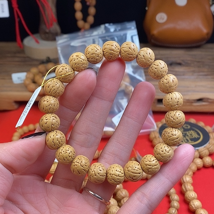 琪***^手串桃核金豆11.5 抛光