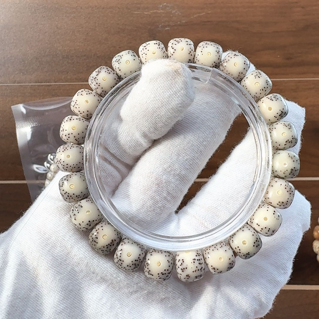 星月菩提吊坠灰冰大眼睛02