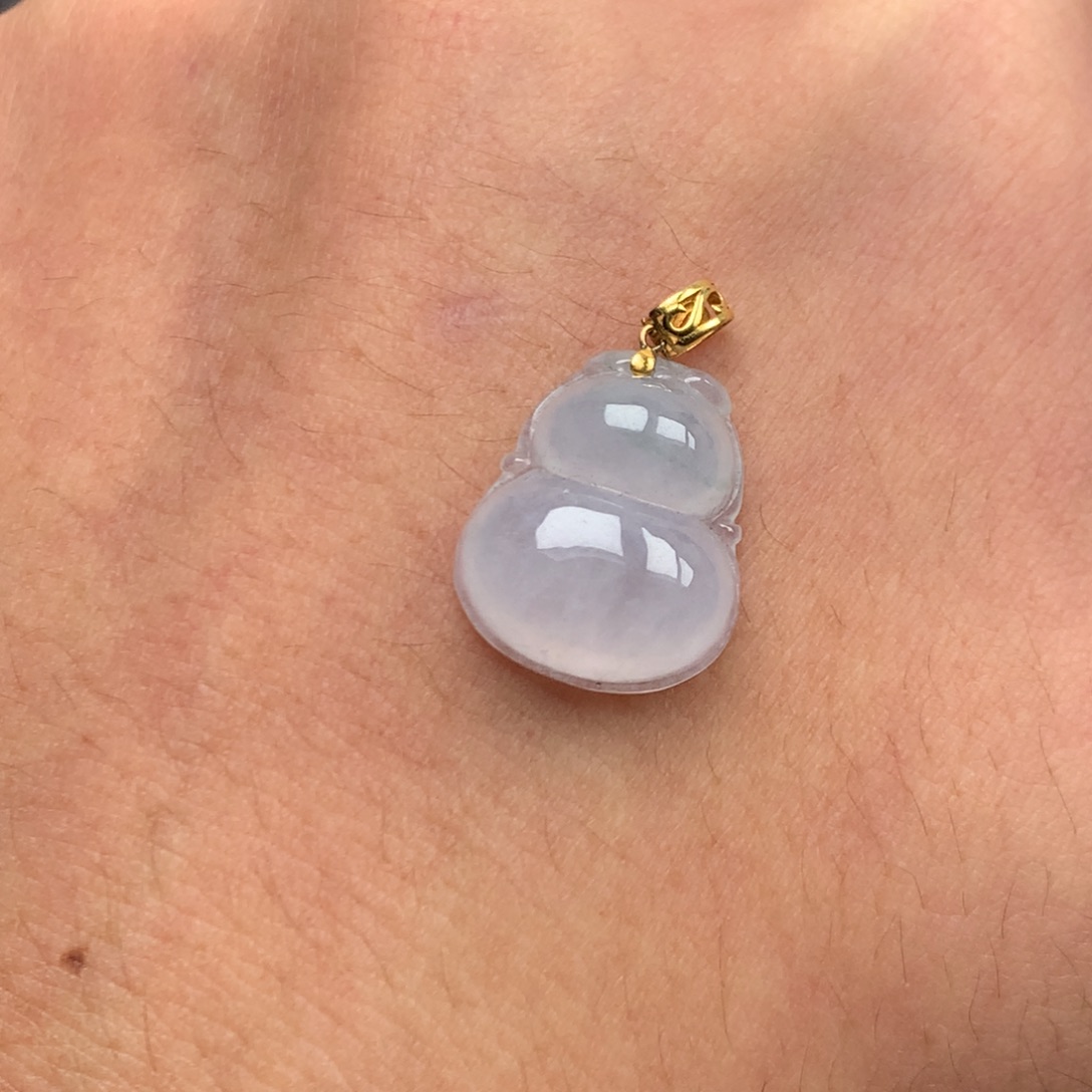 翡翠未镶嵌颈饰你是