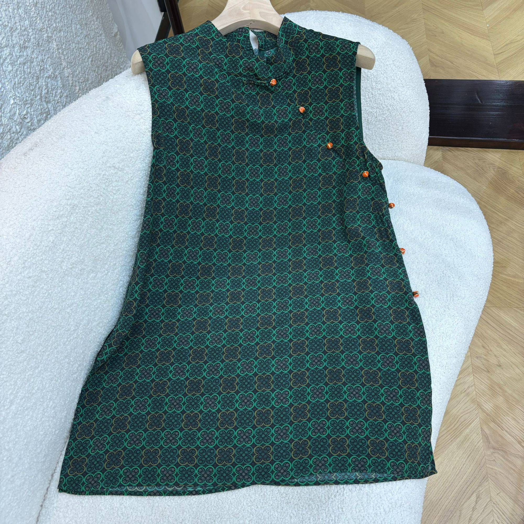 山.尔【落颖】重工桑蚕丝斜襟无袖连衣裙