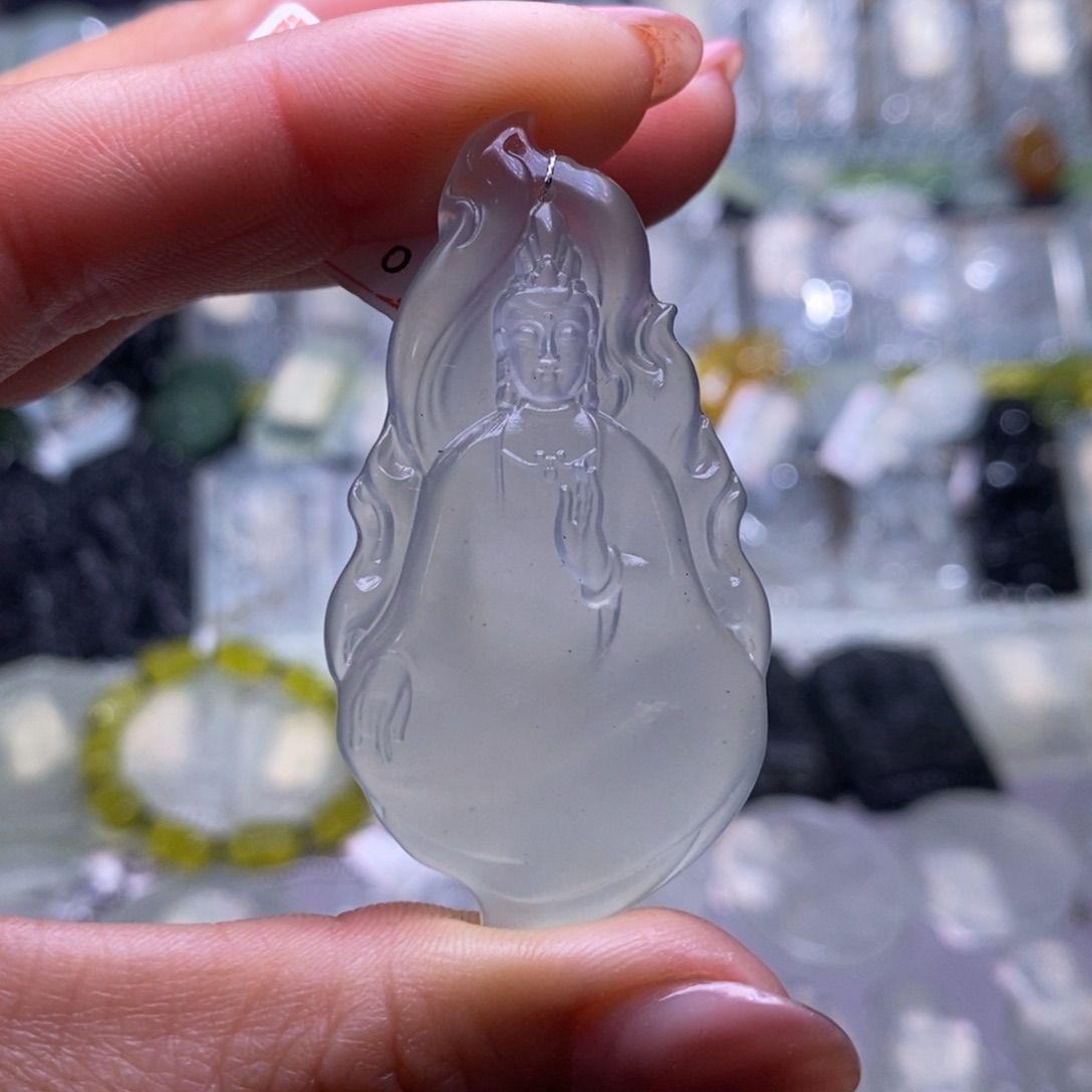 蛇纹石玉颈饰未镶嵌，