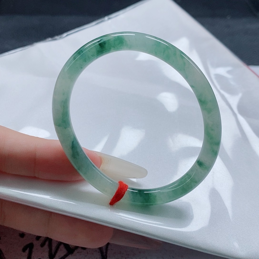 【闪购商品】未镶嵌手镯（贵妃镯）翡翠475号