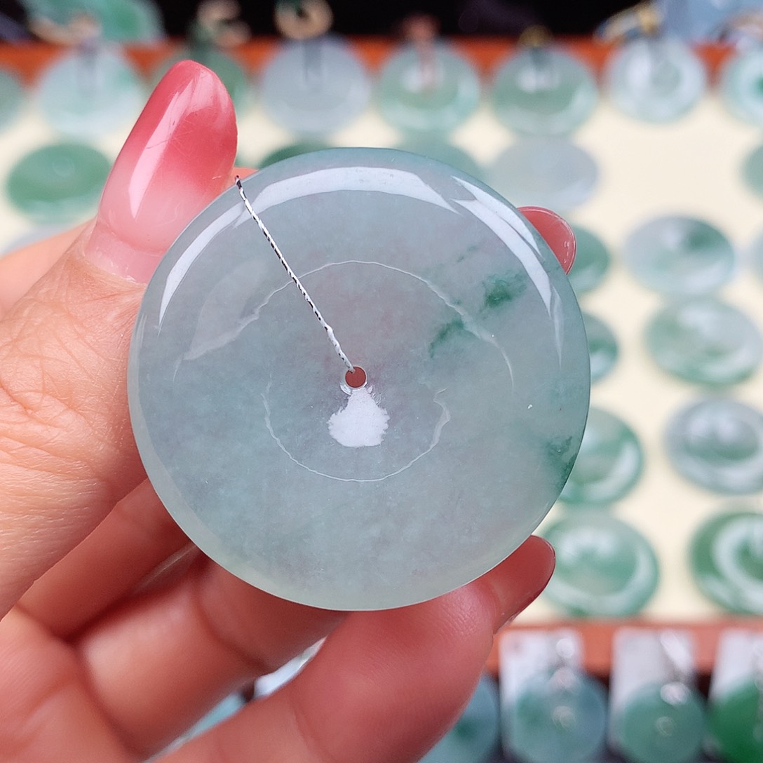 翡翠未镶嵌颈饰吊坠