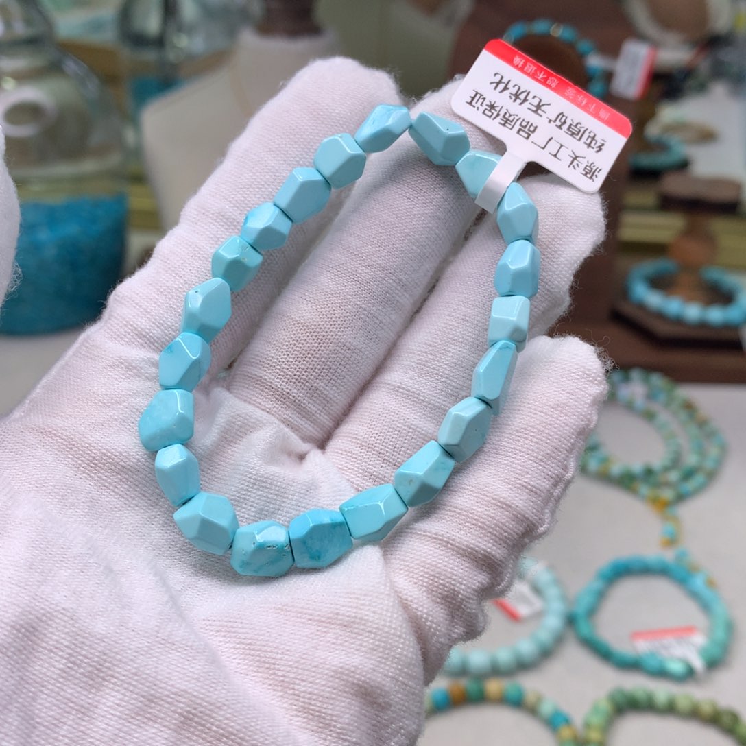 绿松石配饰未镶嵌