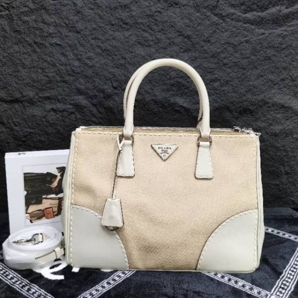 95新/普拉达/包包/市场价15999/250124XL0043