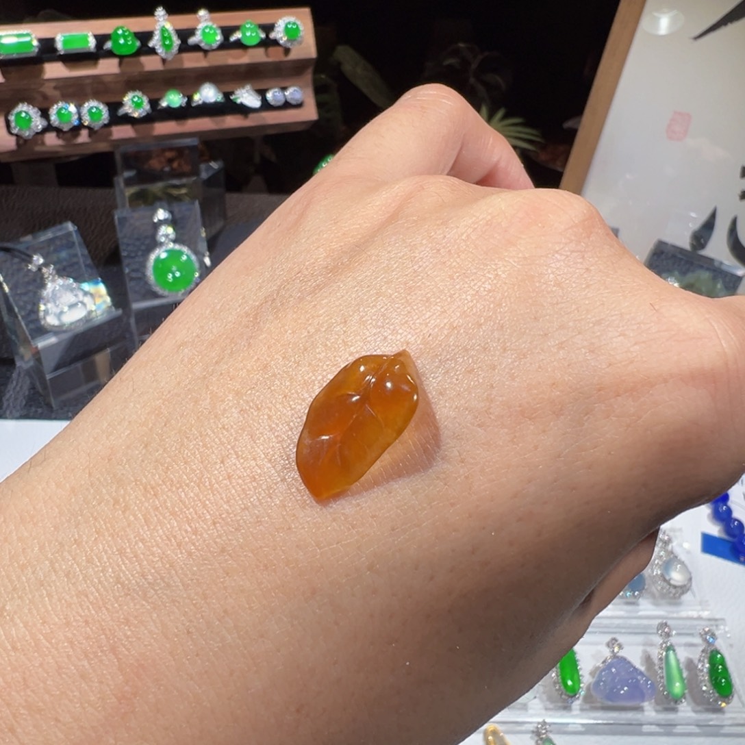 翡翠裸石福利天然缅甸 A货翡翠红翡叶子