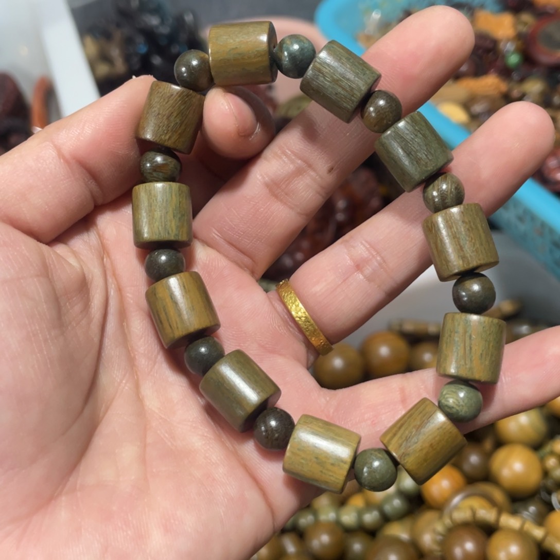 维腊木（绿檀）无事牌