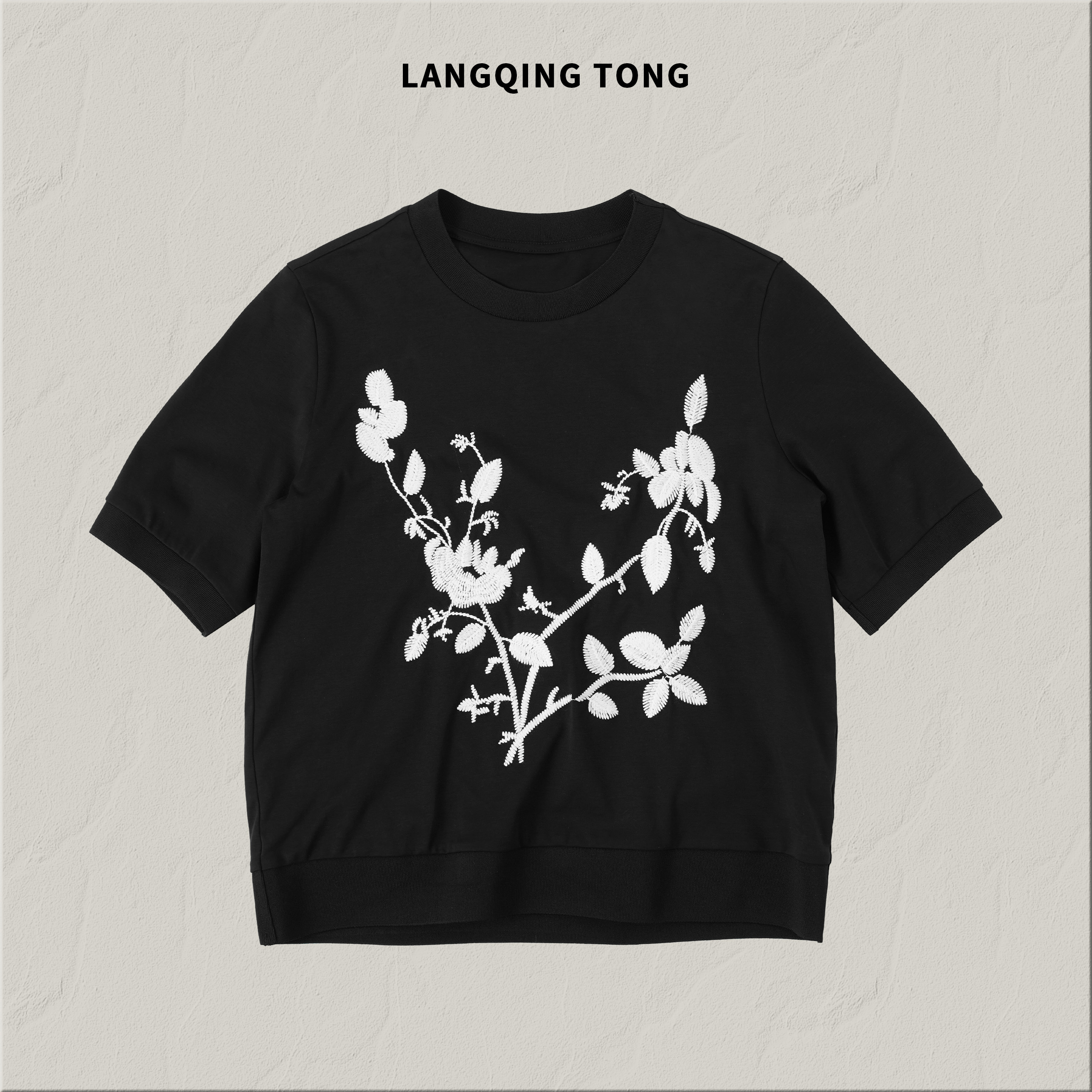 浪清/女装推荐 露西婷潮牌印花圆领纯棉T恤44729#2025夏新款上衣