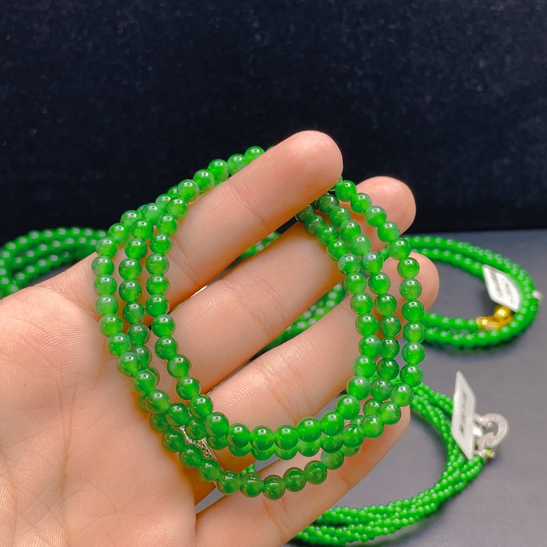 翡翠未镶嵌项链       