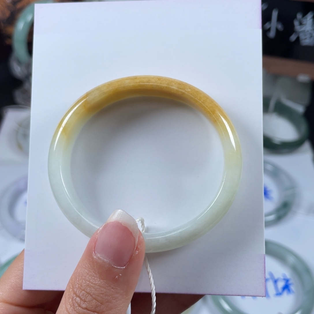 翡翠未镶嵌手镯基地质检