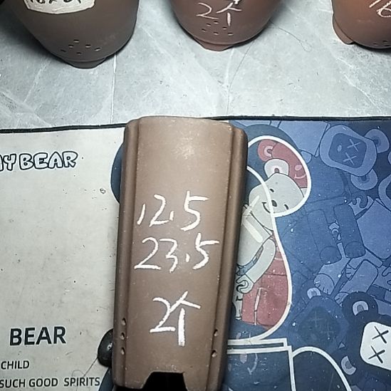 四方签筒两个花盆