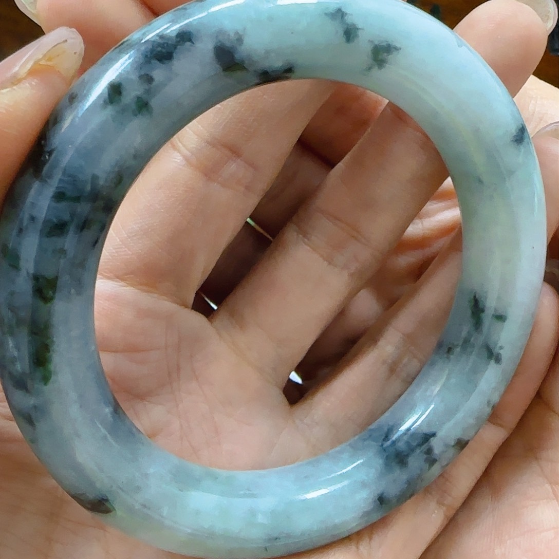 翡翠手镯未镶嵌翡翠350