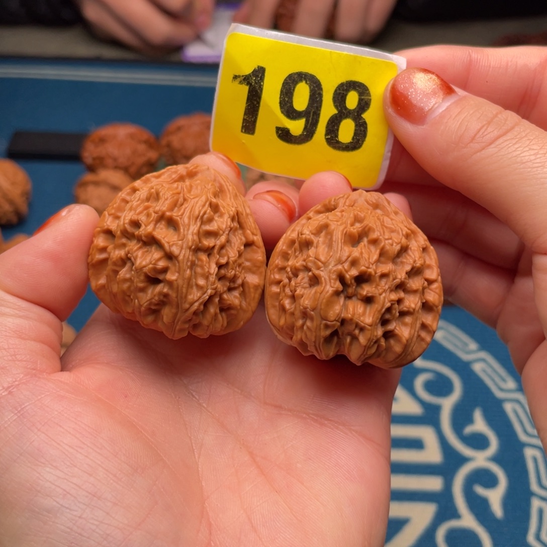 文玩核桃吊坠37全品三角白198号