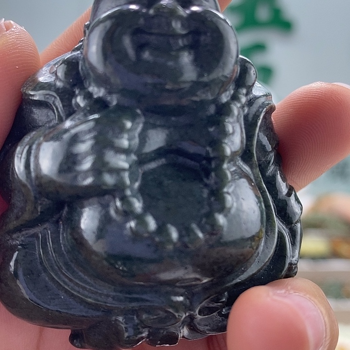 和田玉把件未镶嵌有瑕