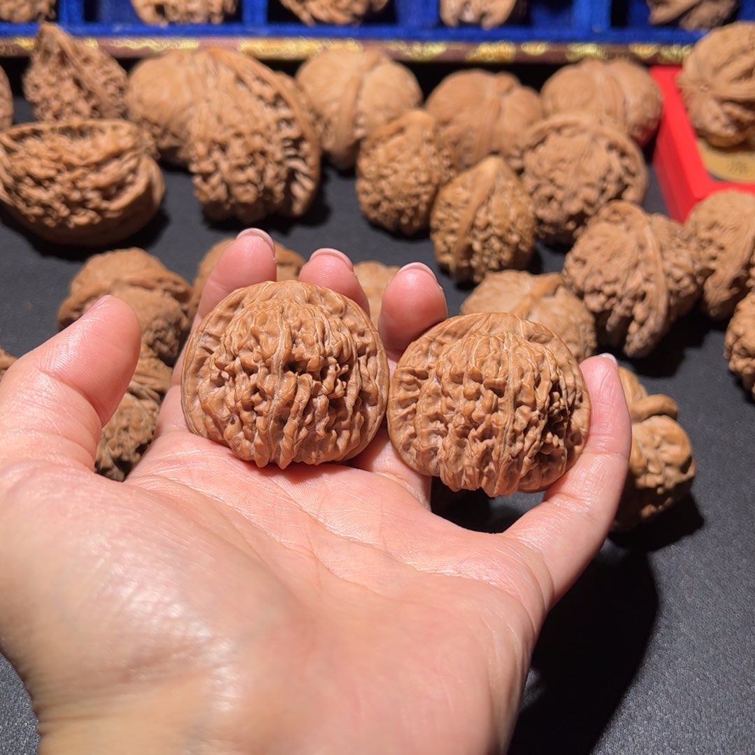 P***X文玩核桃吊坠四座楼