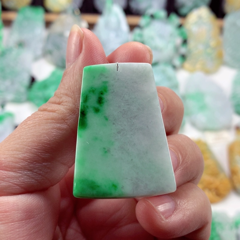 【闪购商品】翡翠吊坠(不含链)未镶嵌