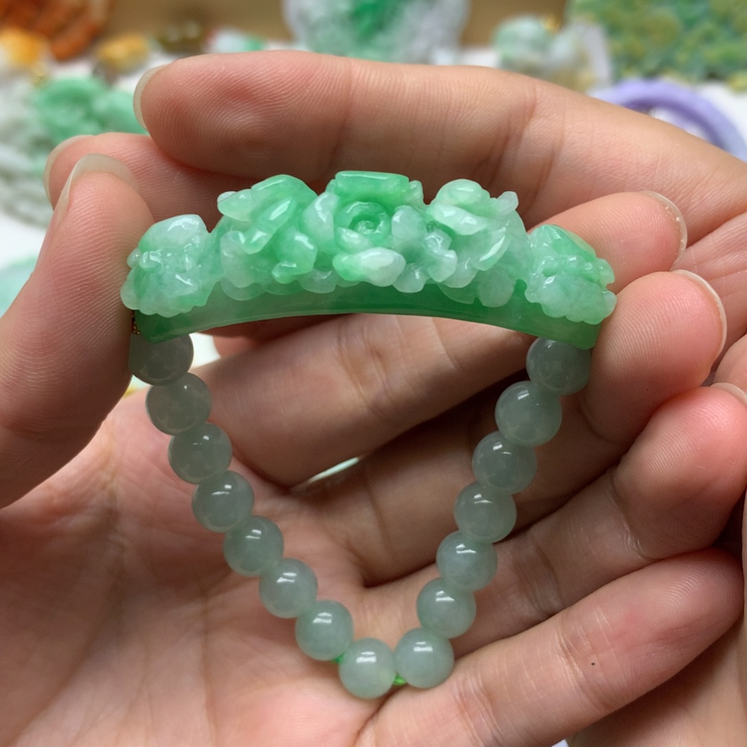 翡翠未镶嵌颈饰翡翠