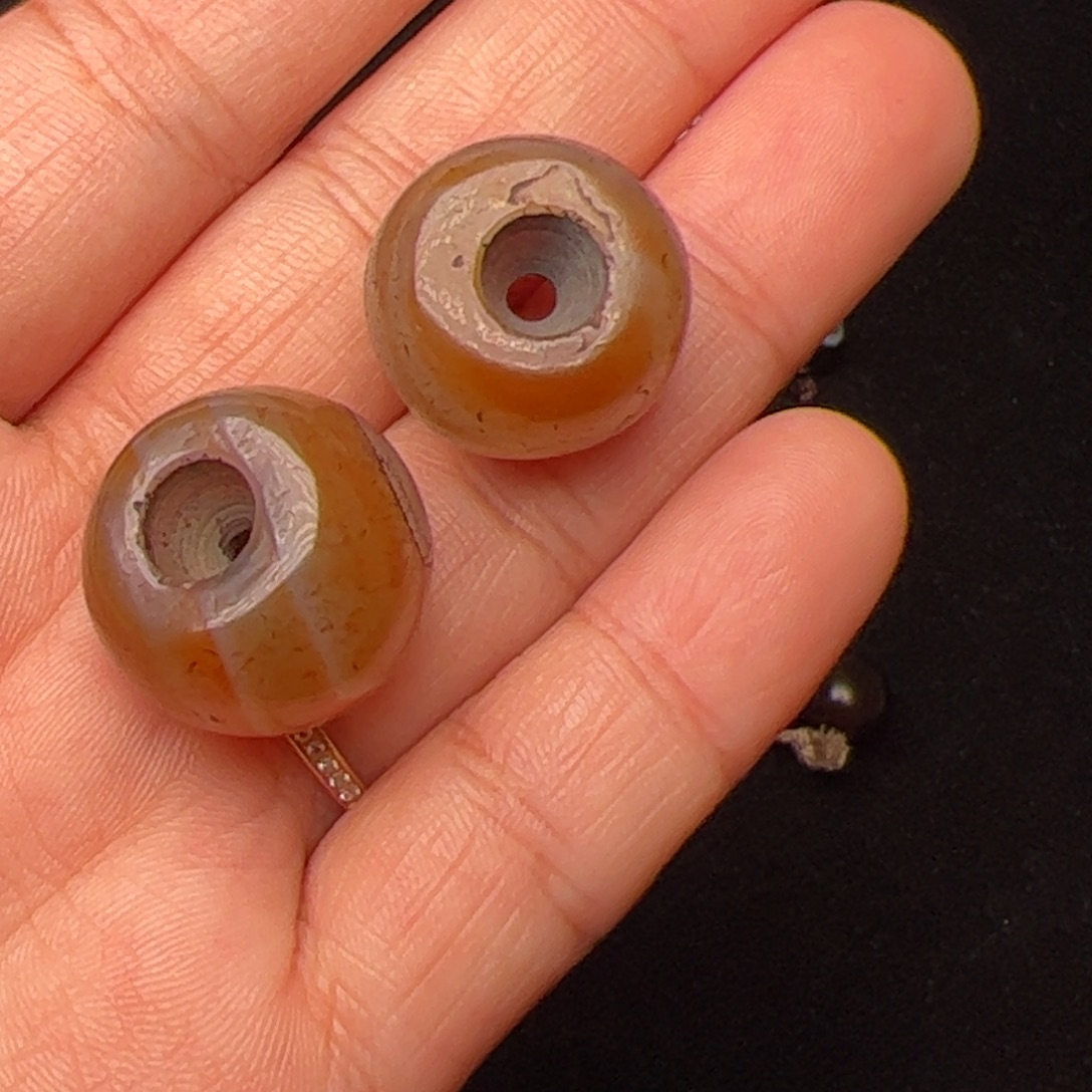 芯***的玛瑙/玉髓未镶嵌配饰