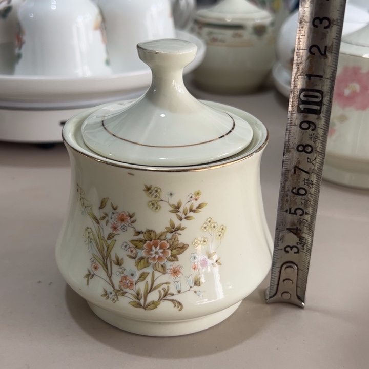 瓷片陶瓷制品春雷糖罐