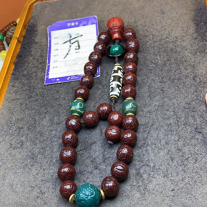 凤眼菩提吊坠手持