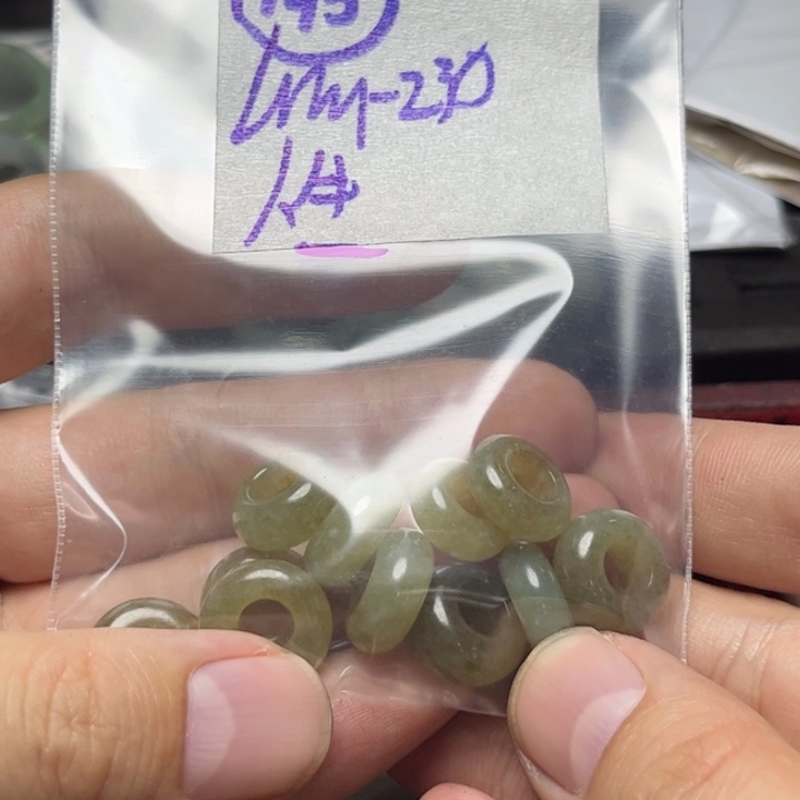 定制翡翠未镶嵌人***野