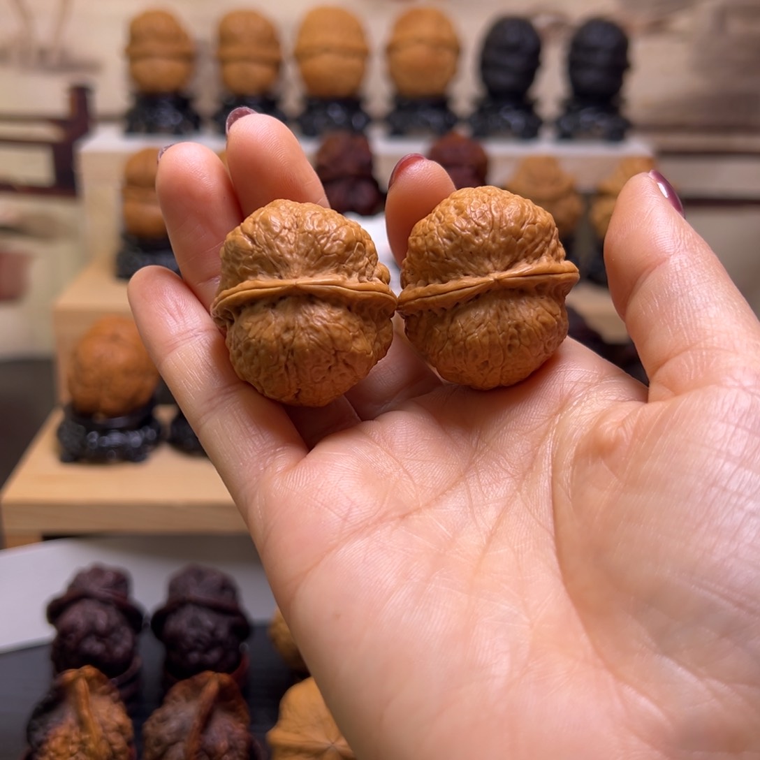 文玩核桃把件元宝蟾35H