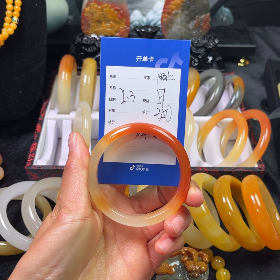 石英质玉（黄龙玉）手镯未镶嵌陌*