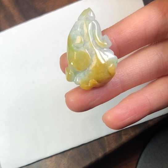 翡翠未镶嵌颈饰缅甸A货，每天下午2点开播