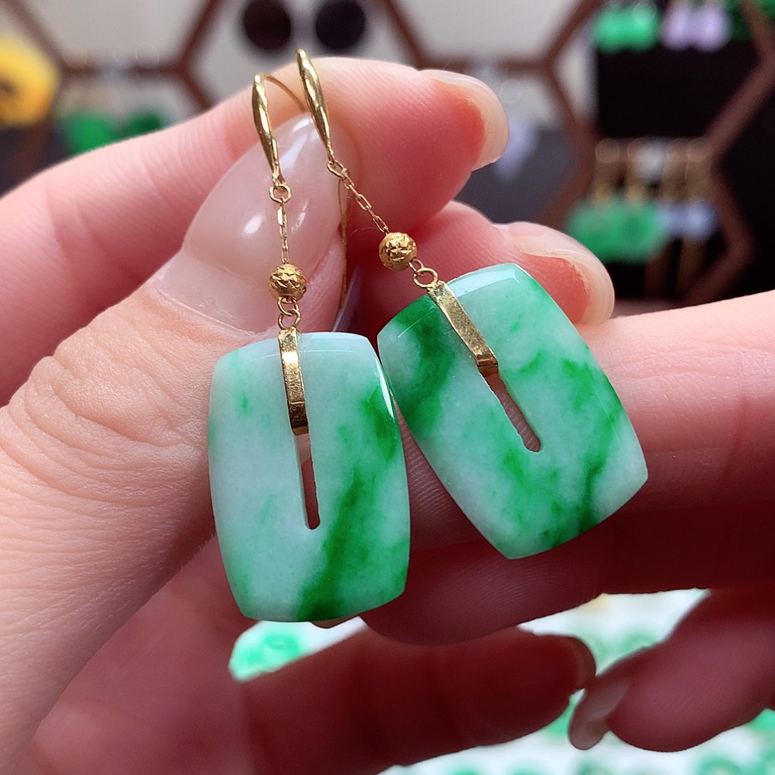 翡翠耳饰18K金镶嵌天然翡翠