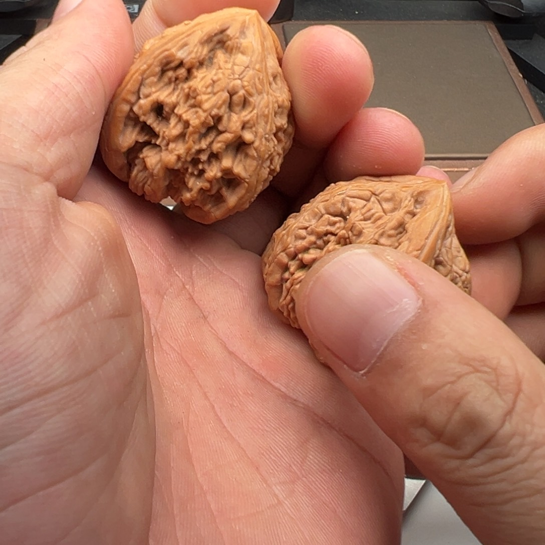 文玩核桃把件虎头王40