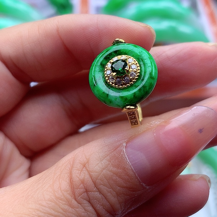 翡翠颈饰银S925镶嵌翡翠