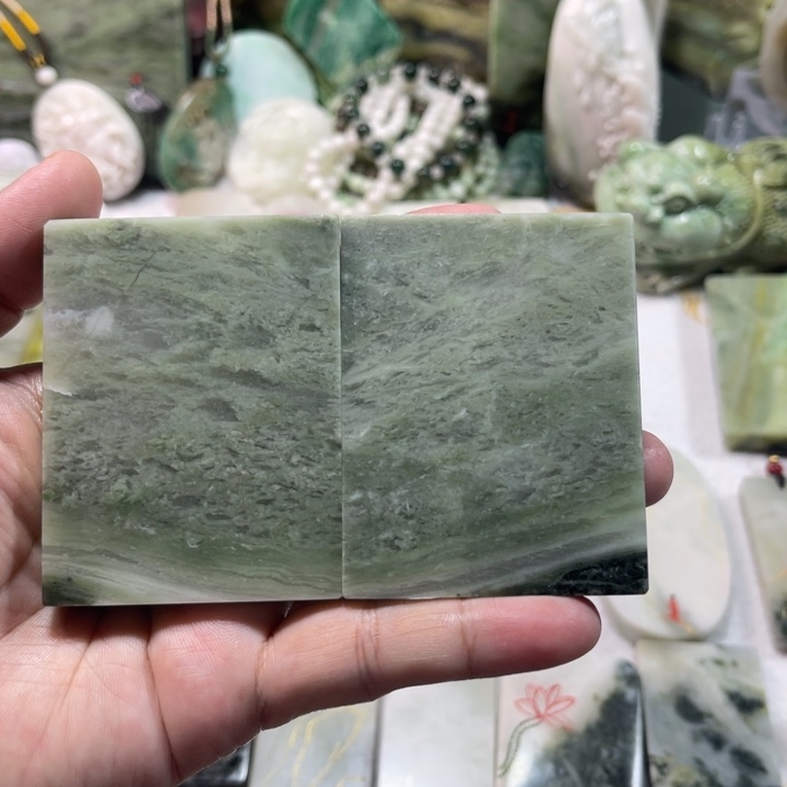 独山玉未镶嵌颈饰