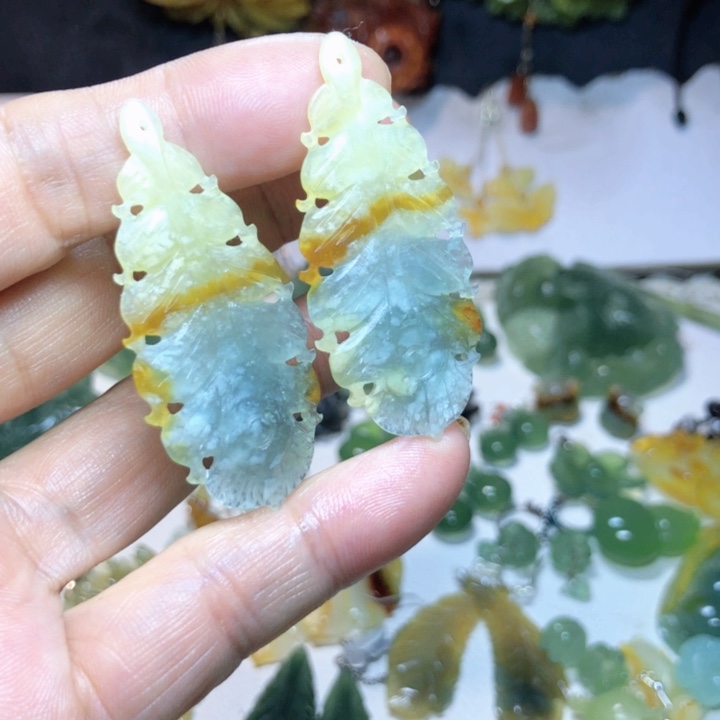 【闪购商品】蛇纹石玉耳环未镶嵌