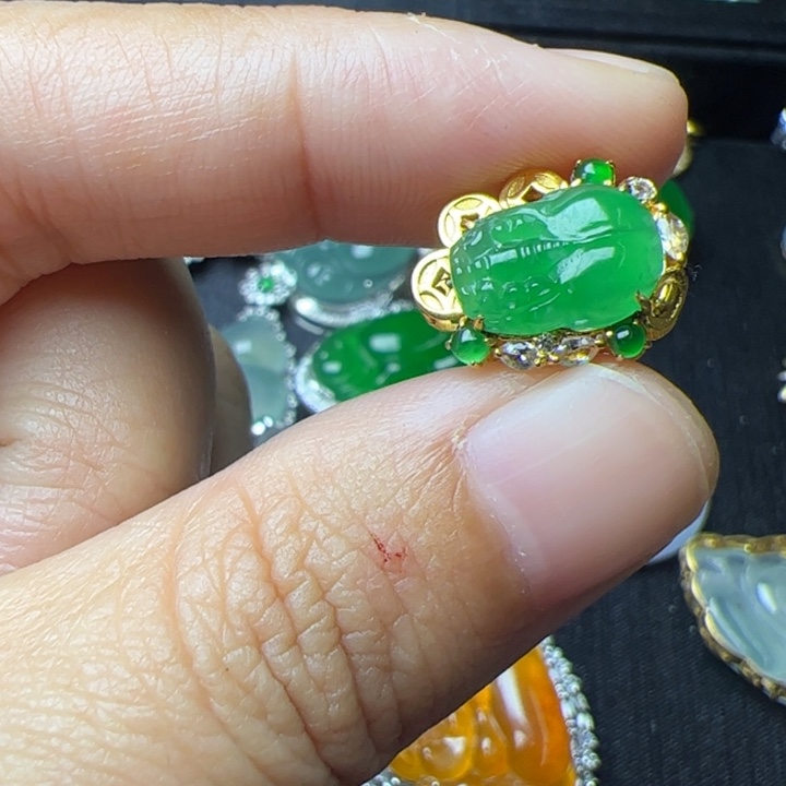 翡翠18K金镶嵌吊坠(不含链)